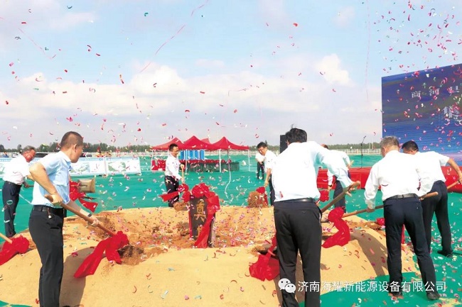 与会领导为项目奠基！.jpg